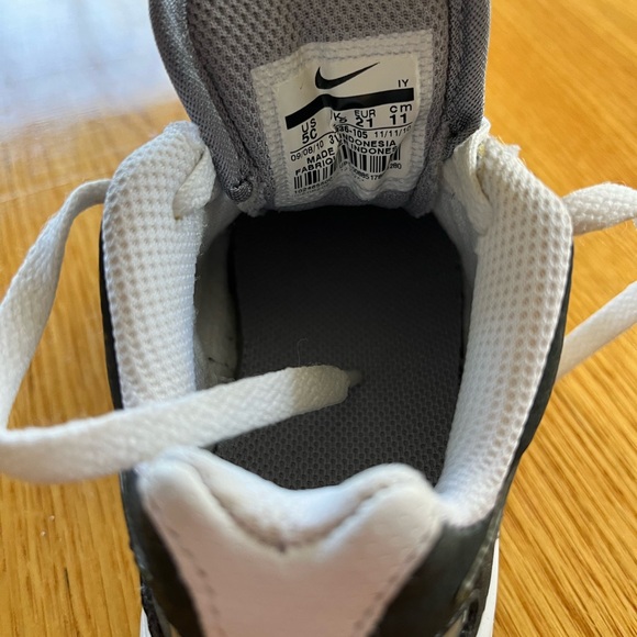 Toddler Nike Air Max size 5 - Picture 5 of 6
